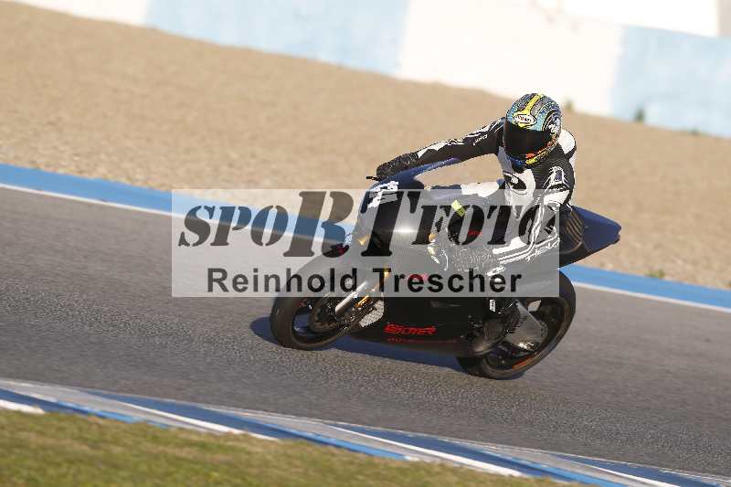 /Archiv-2024/02 29.01.-02.02.2024 Moto Center Thun Jerez/Gruppe gruen-green/134